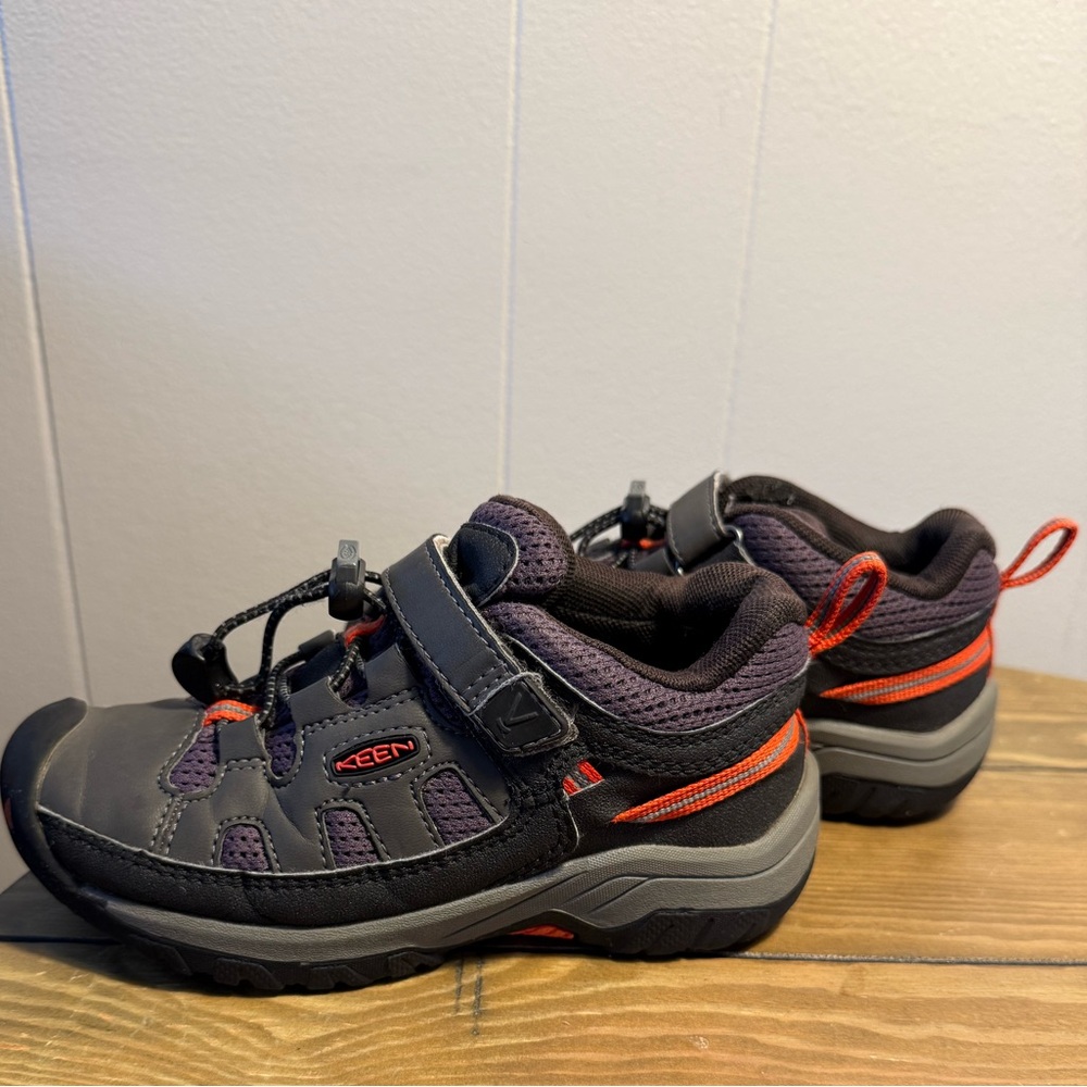 KEEN Kids' Black and Red Adventure Shoes